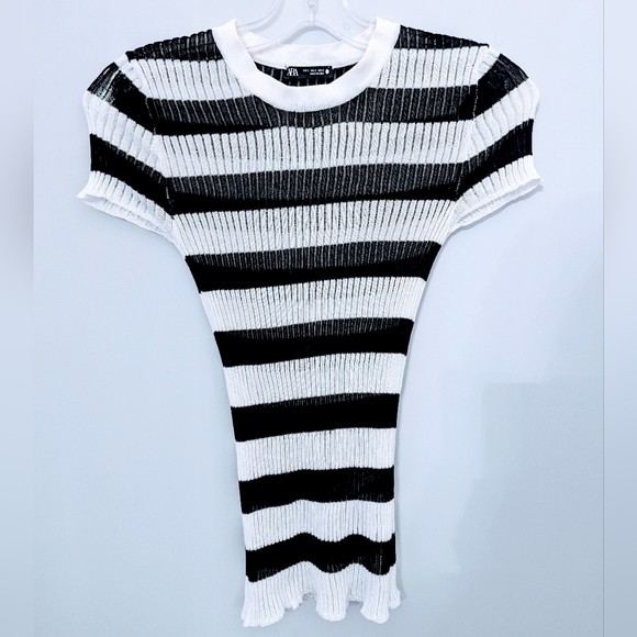 Zara black and white sheer striped knit - Picture 2 of 3